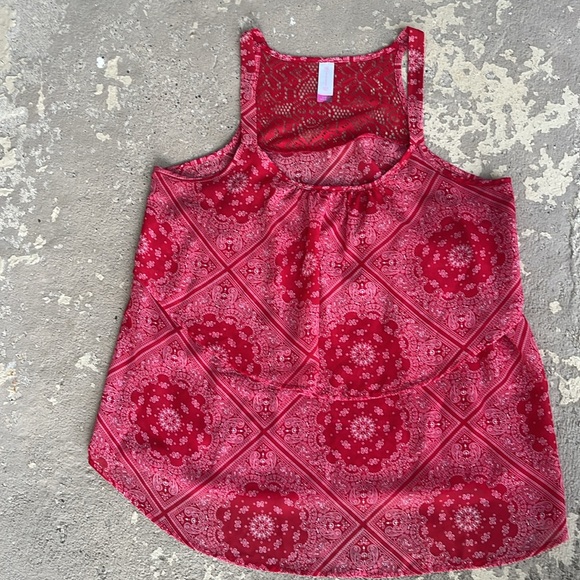 Like new no boundaries red bandanna tank top - Picture 12 of 12